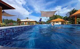 Surinat Luxury Resort